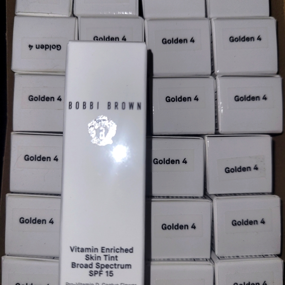Bobbi Brown Vitamin Enriched Hydrating Skin Tint SPF